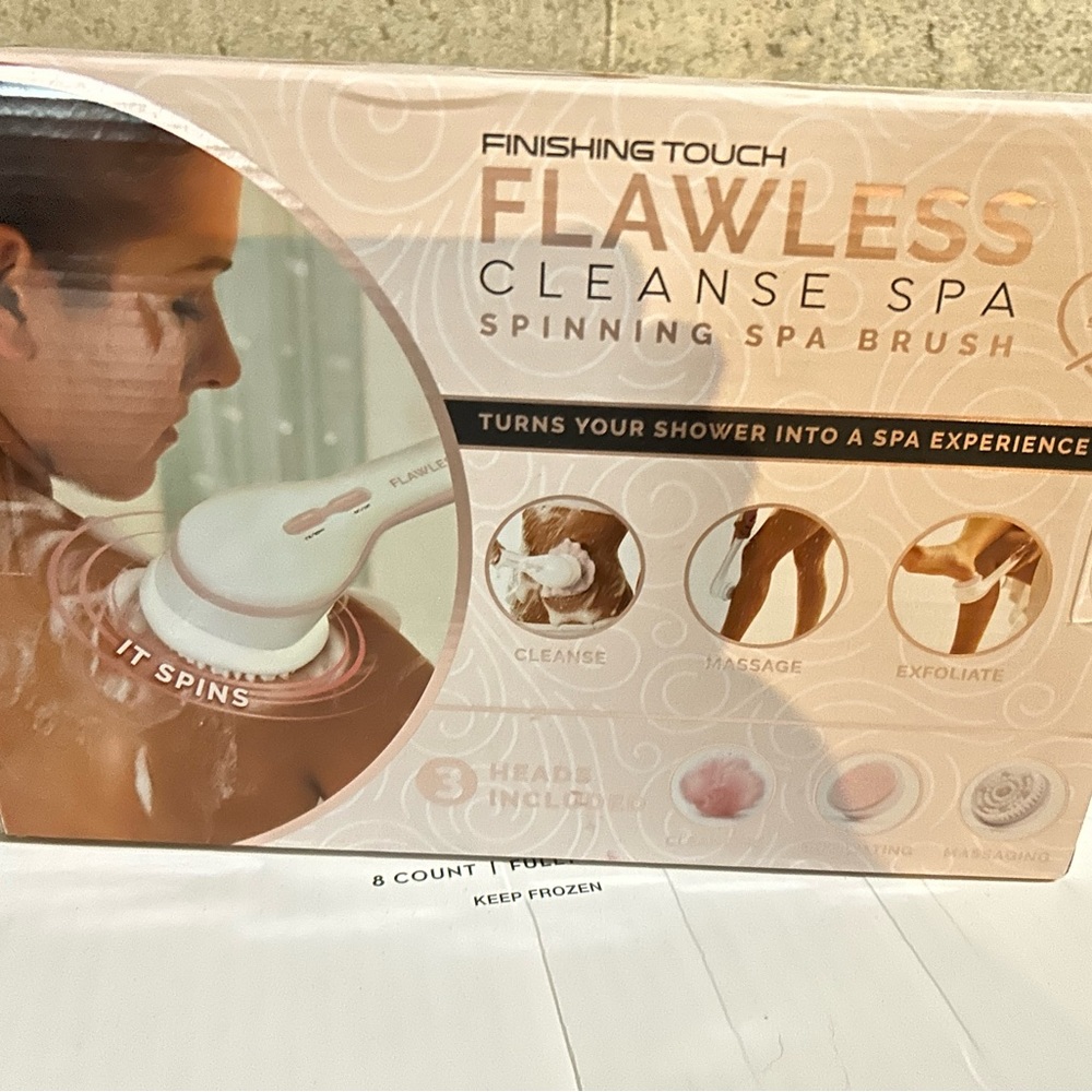 NEW spinning spa brush set